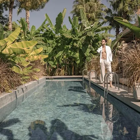 Balmy 4* كمر